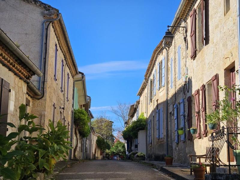 Maison - 220 m² - 8 pièces