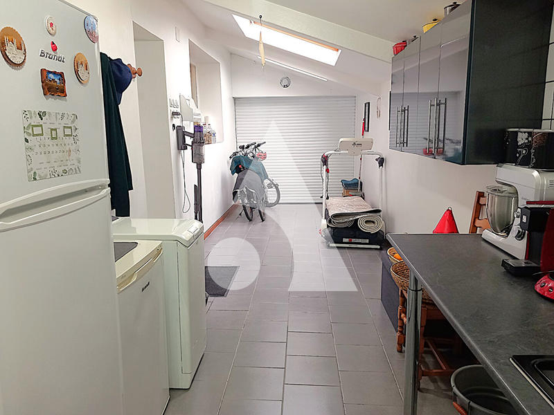 Maison - 94 m² - 6 pièces