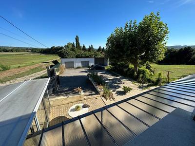 Maison - 150 m² - 4 pièces