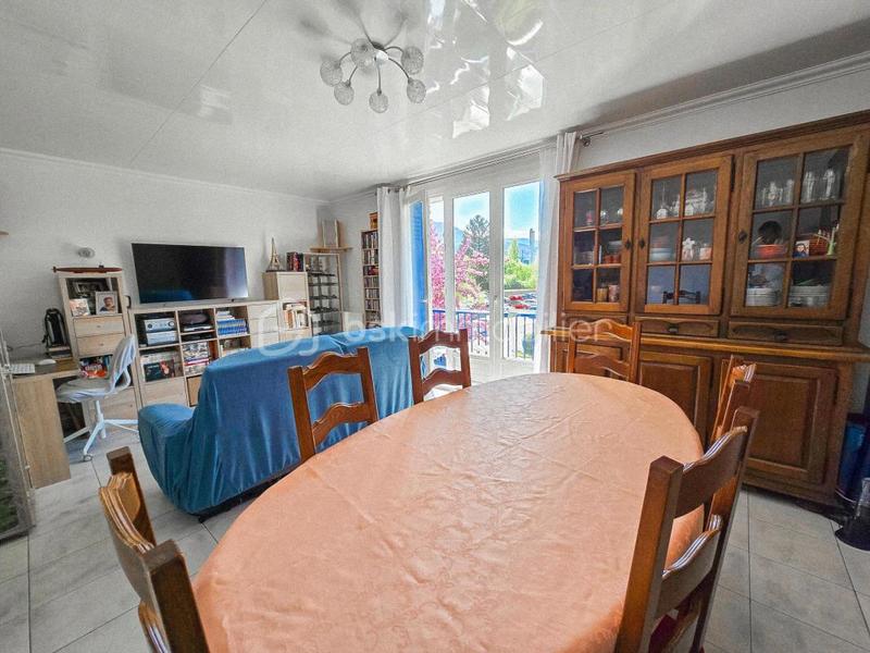 Appartement - 88 m² - 5 pièces