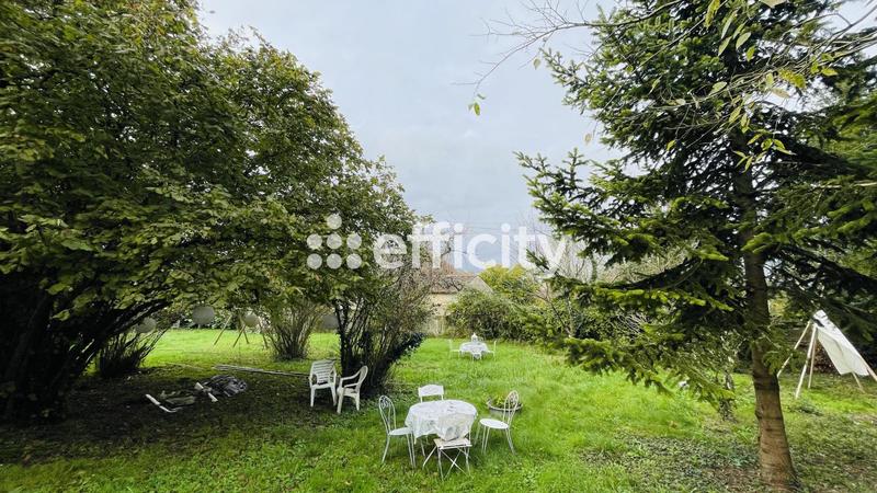 Maison - 329 m² - 10 pièces