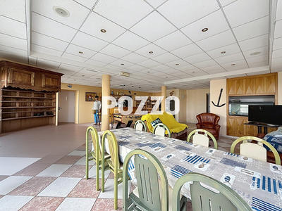 Maison - 320 m² - 8 pièces