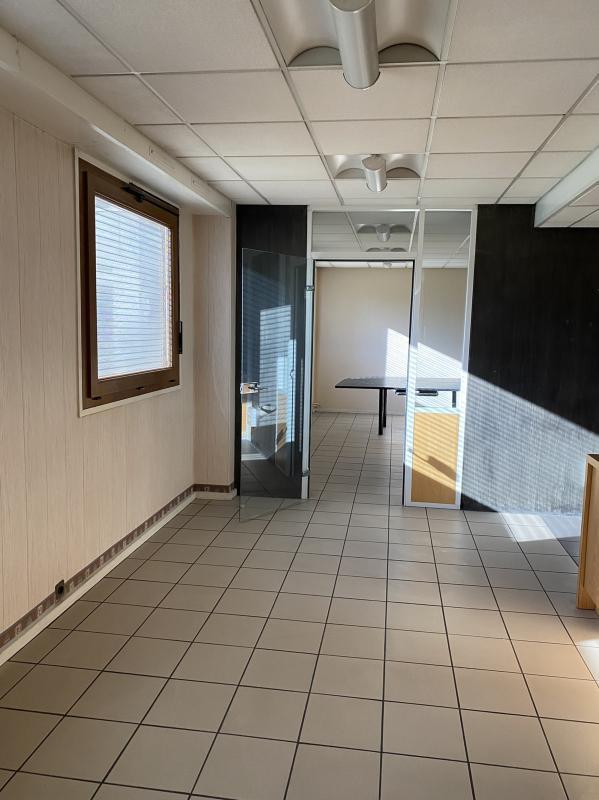 Bureau - 250 m² - 14 pièces