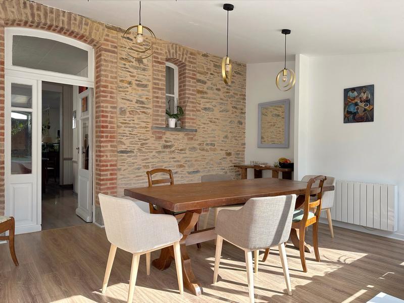 Maison - 194 m² - 9 pièces