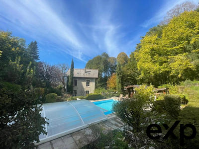 Maison - 136 m² - 5 pièces