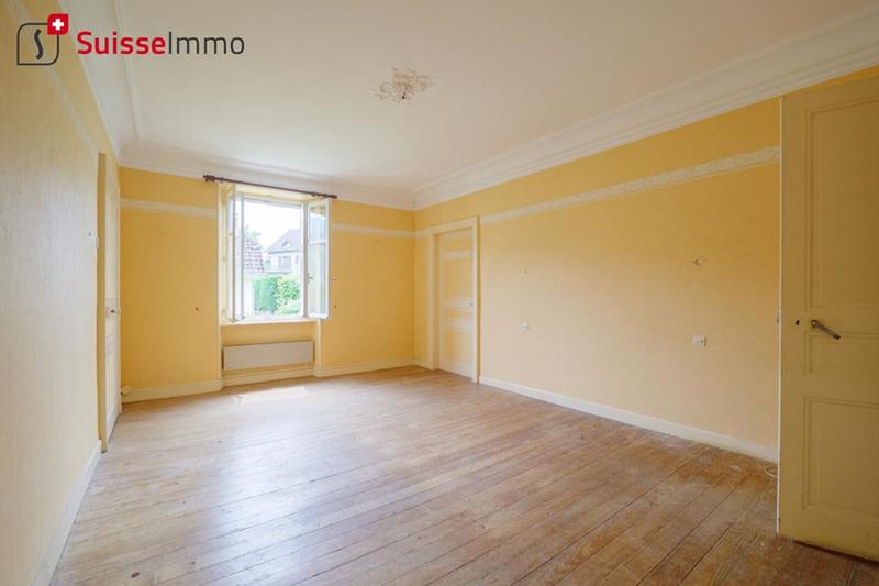 Maison - 270 m² - 11 pièces