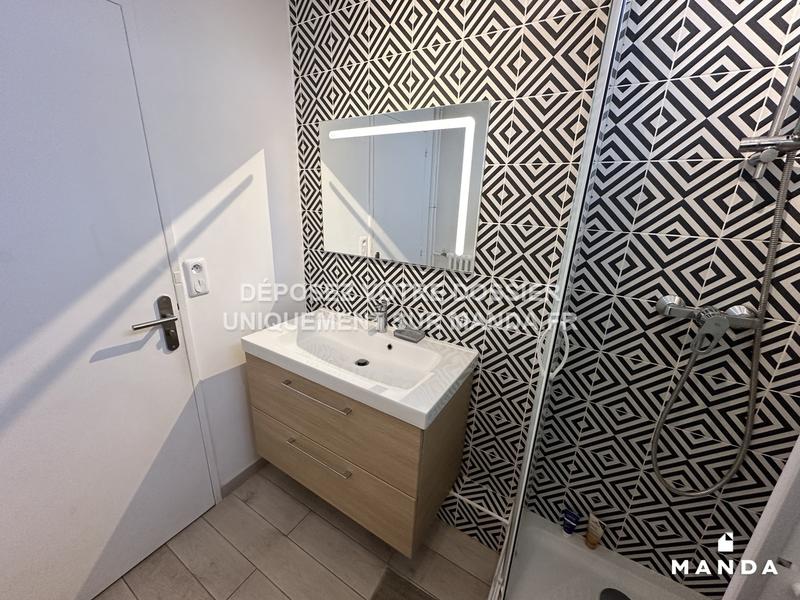 Chambre - 15 m² - 6 pièces