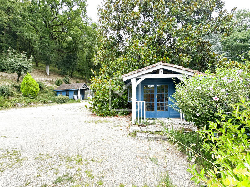 Maison - 336 m² - 12 pièces