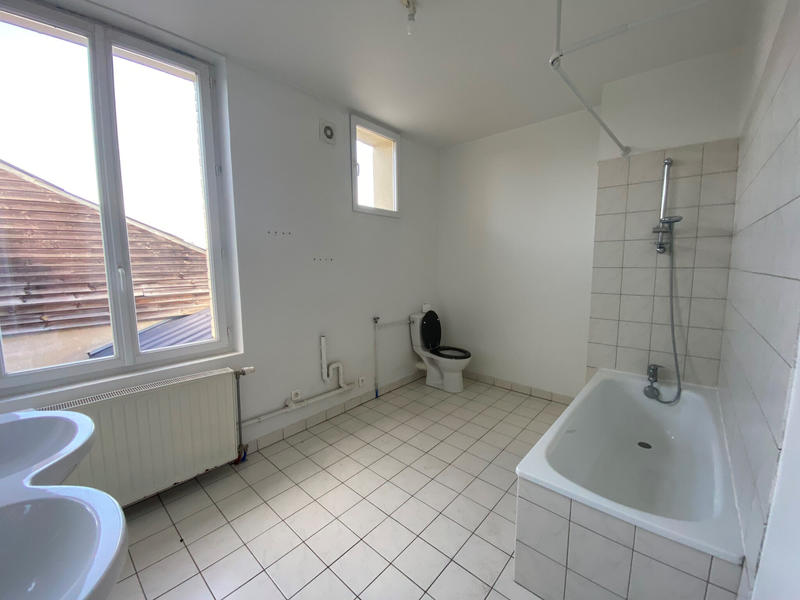 Maison - 102 m² - 5 pièces