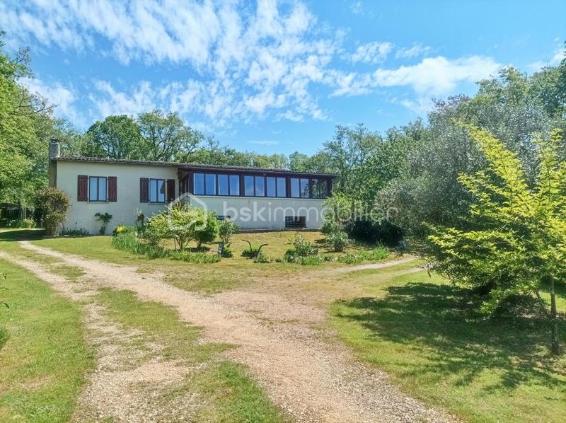 Maison traditionnelle - 157 m² - 6 pièces