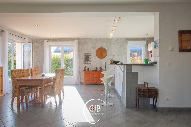 Maison - 137 m² - 4 pièces