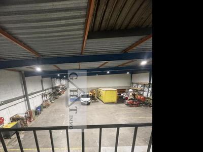 Entrepôt - 1 188 m²