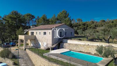 Maison - 143 m² - 5 pièces