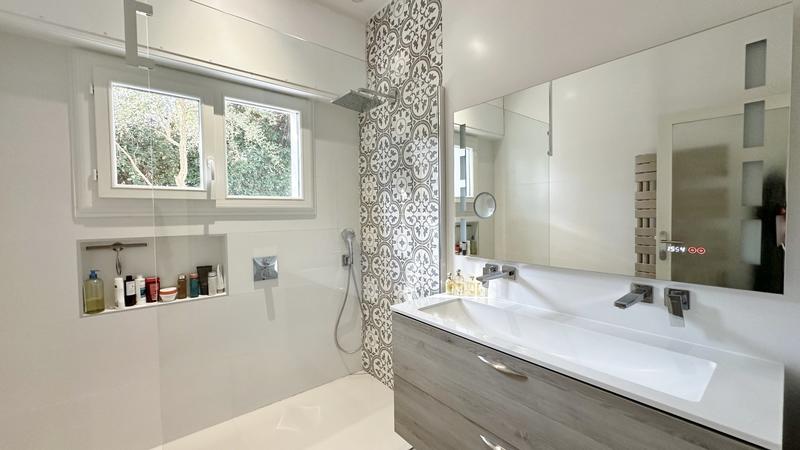 Maison contemporaine - 166 m² - 6 pièces