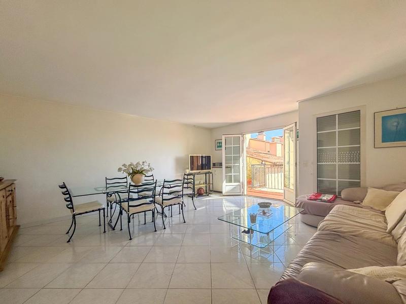 Appartement - 92 m² - 3 pièces