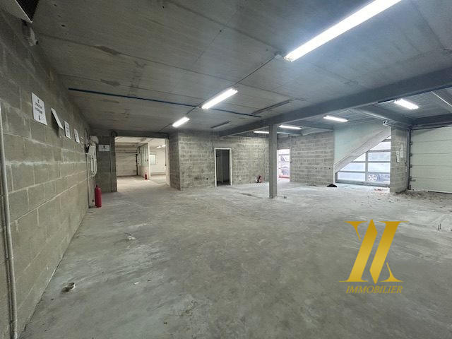 Local d'activités - 265 m²