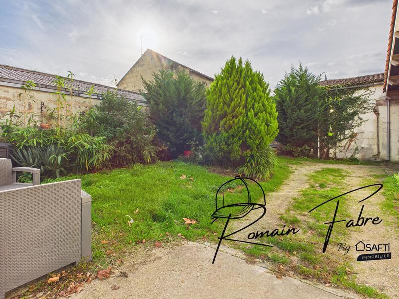 Maison - 221 m² - 5 pièces