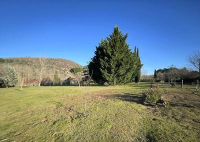 Terrain - 2 500 m²