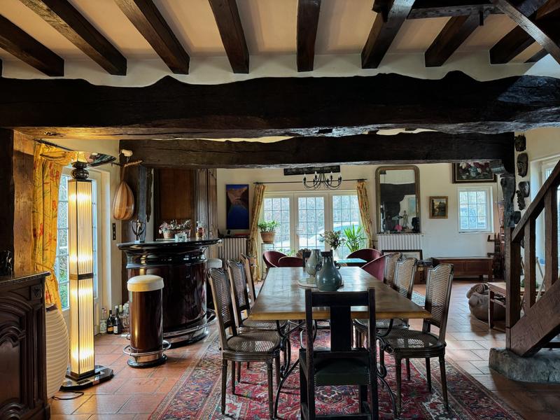 Maison - 210 m² - 8 pièces