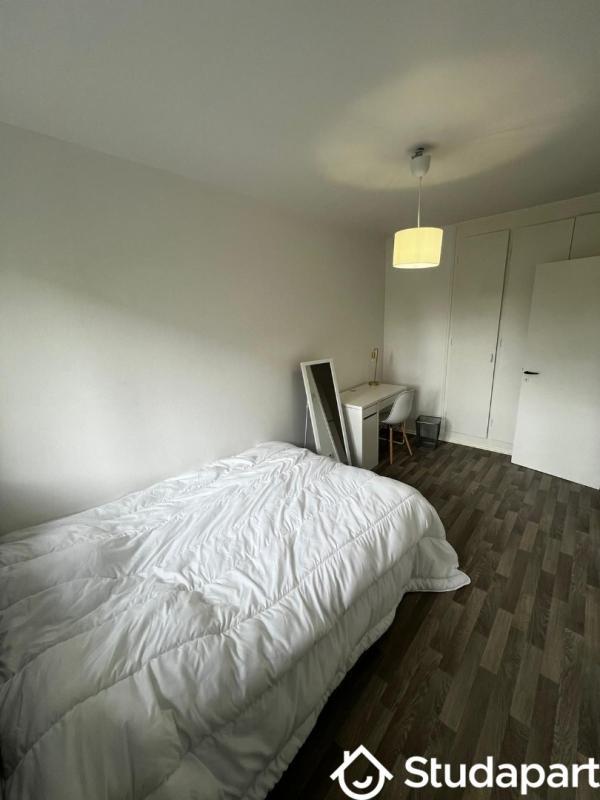 Chambre - 11 m² - 1 pièce