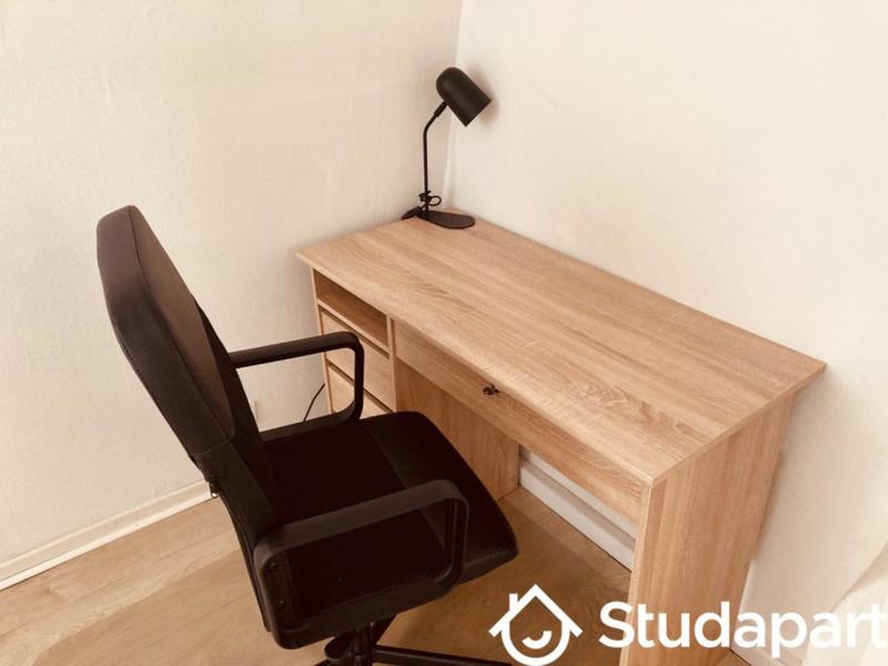 Chambre - 13 m² - 1 pièce