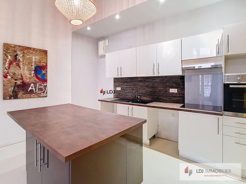 Appartement - 70 m² - 3 pièces