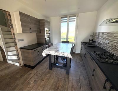 Maison - 82 m² - 5 pièces