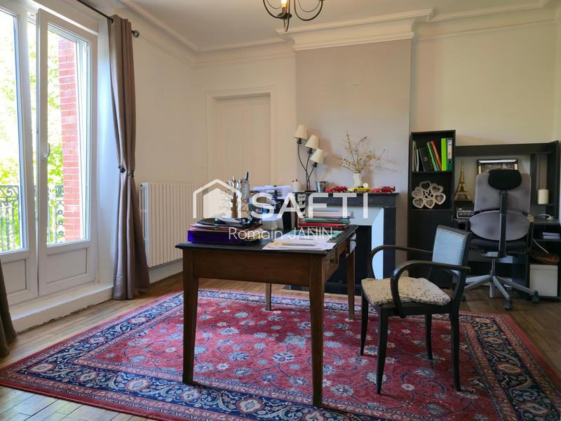 Maison - 210 m² - 7 pièces