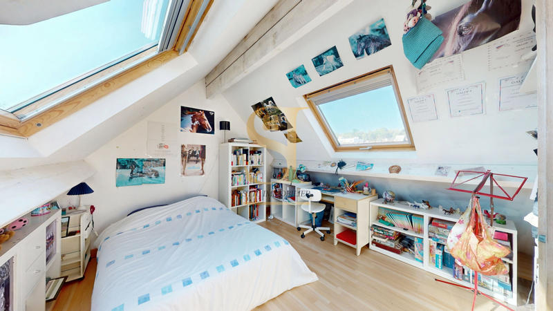 Maison - 168 m² - 7 pièces