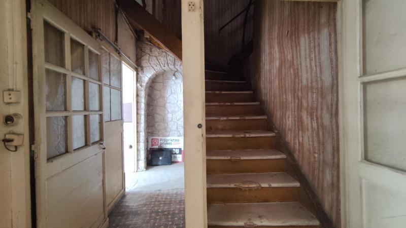 Maison - 210 m² - 6 pièces