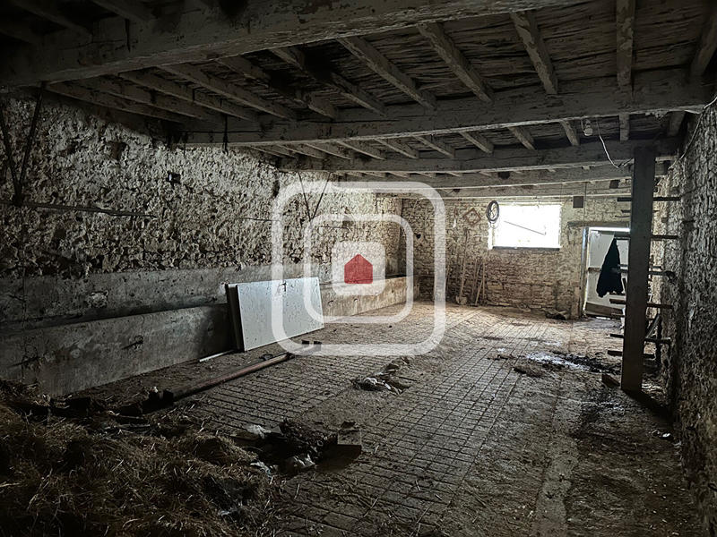 Maison - 202 m² - 6 pièces