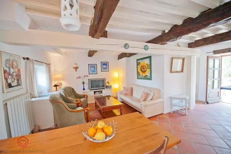 Propriété - 575 m² - 30 pièces