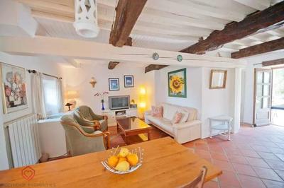 Propriété - 575 m² - 30 pièces