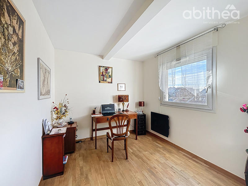 Appartement - 81 m² - 4 pièces