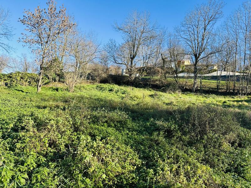 Terrain constructible - 3 128 m²