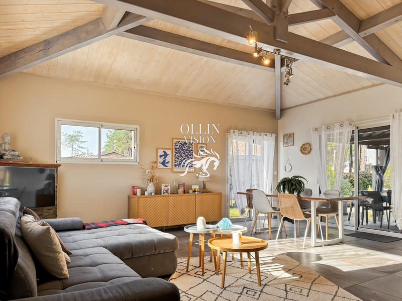 Villa - 168 m² - 8 pièces