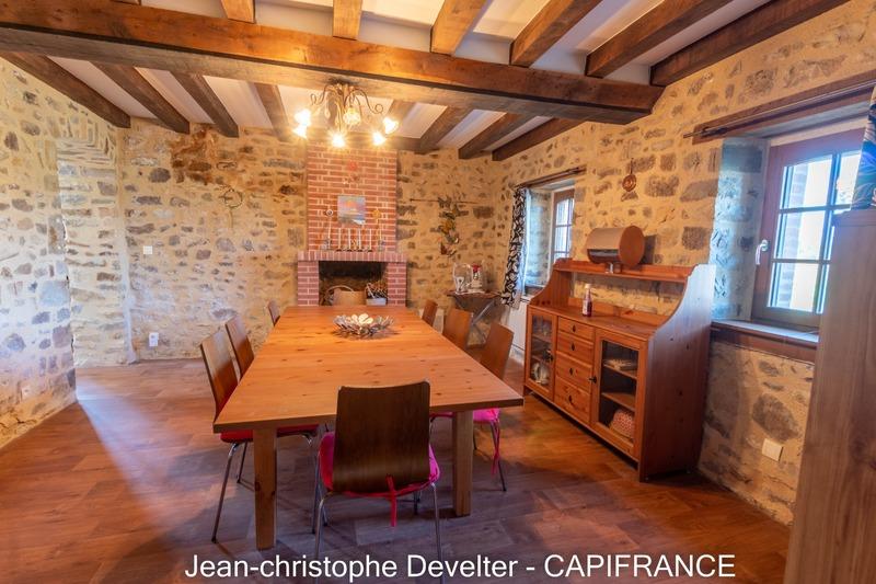 Maison en pierre - 170 m² - 6 pièces