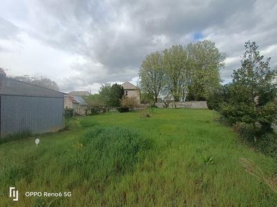 Terrain constructible - 805 m²