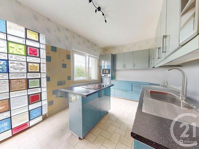 Maison - 166 m² - 7 pièces