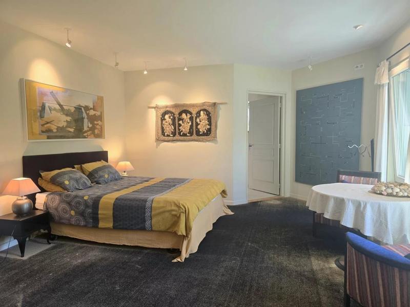 Maison - 305 m² - 9 pièces