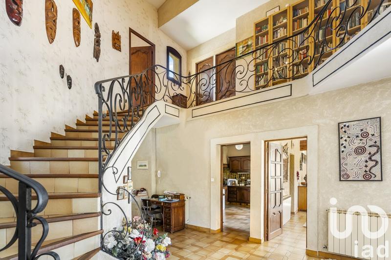 Maison - 270 m² - 10 pièces