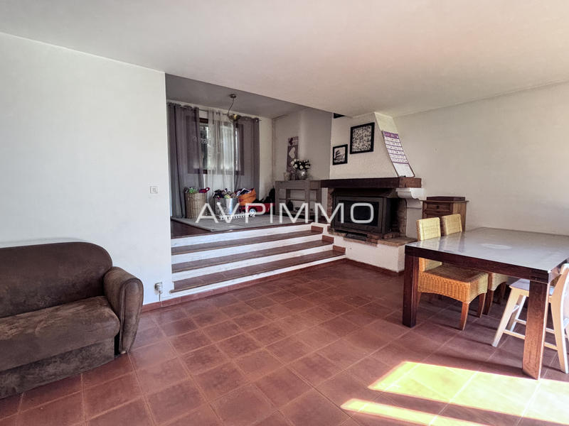 Maison - 200 m² - 5 pièces