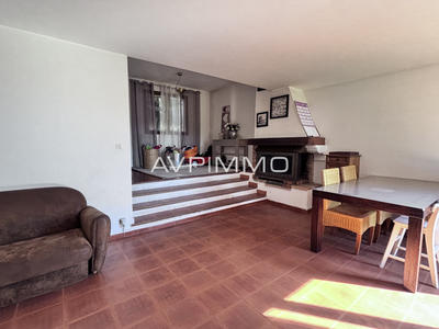 Maison - 200 m² - 5 pièces