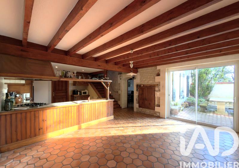 Maison - 200 m² - 7 pièces