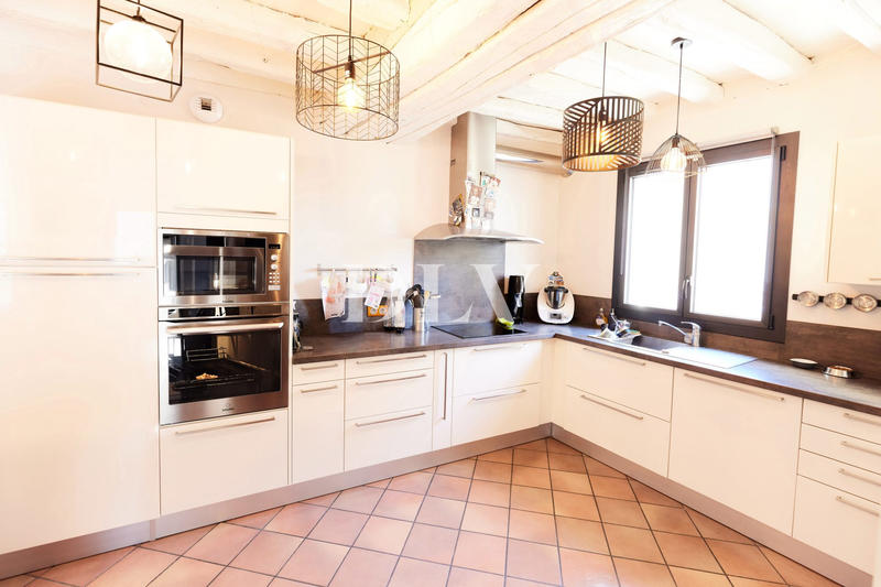 Maison ancienne - 275 m² - 7 pièces