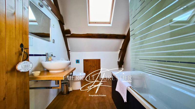 Maison - 320 m² - 6 pièces