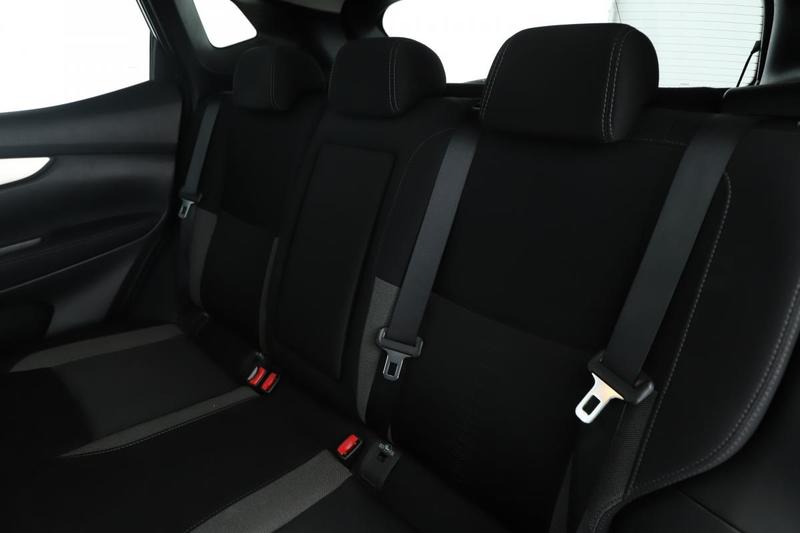 Nissan Qashqai 1.5 dCi n-Connecta 110 ch