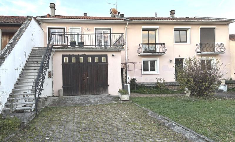 Maison - 217 m² - 9 pièces