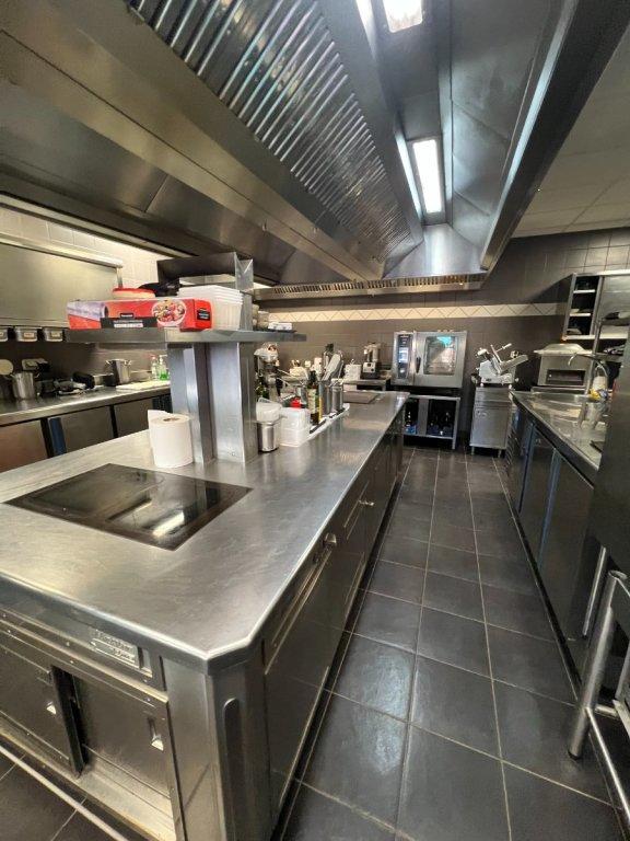 Immeuble - 613 m² - 13 pièces