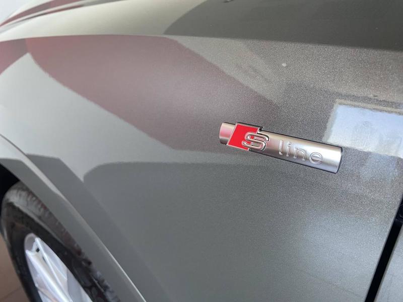 Audi Q3 35 Tfsi 150 ch s tronic 7 s line